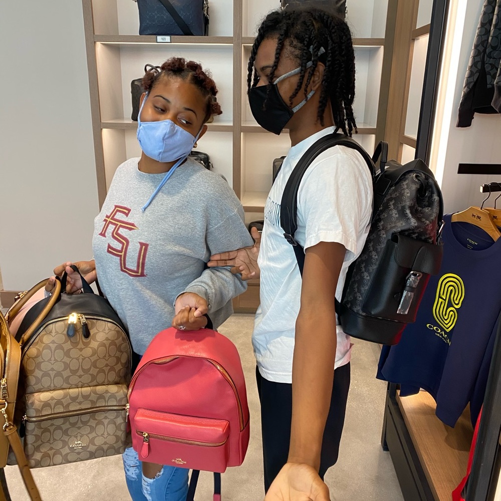 Meet your Posher, Micah